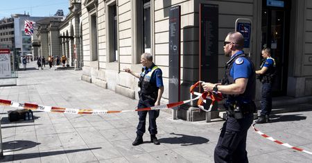 Atak nożownika na stacji kolejowej w Szwajcarii. Miał krzyczeć "Allahu Akbar"