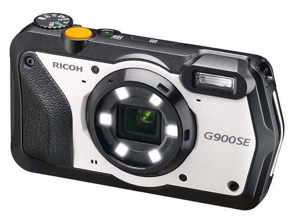 Ricoh WG-6 to dopakowany odporny kompakt z wbudowaną lampą na obiektywie 3