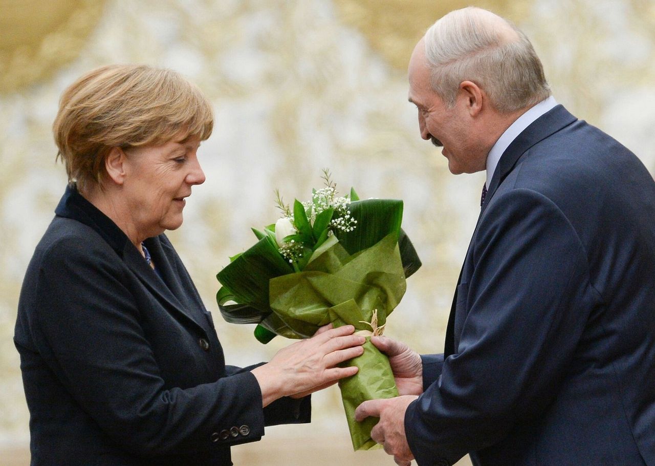 Merkel rozmawiała z Łukaszenką o sytuacji przy granicy