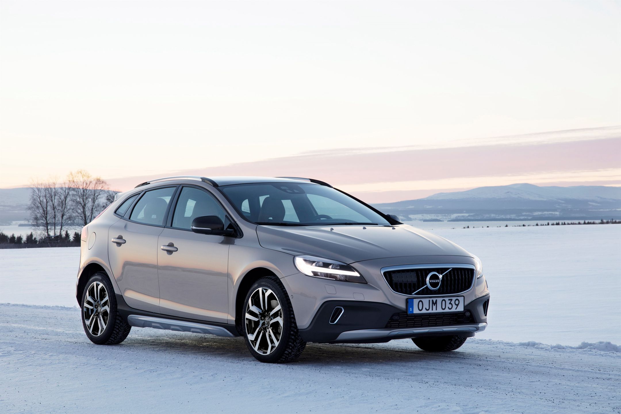 Volvo V40 1