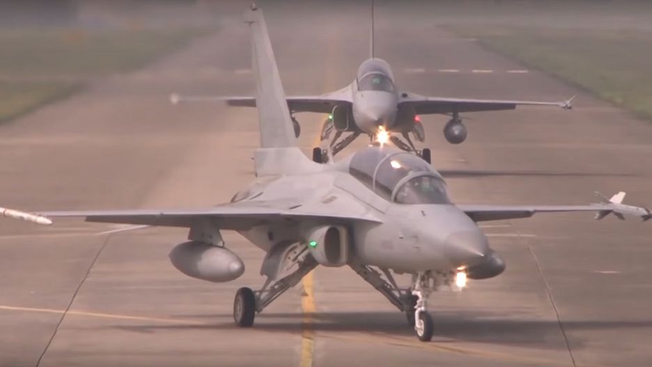 Korea Południowa testuje nowy zasobnik w samolotach FA-50