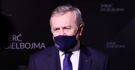 Skandal na premierze filmu "Śmierć Zygielbojma". Gliński się tłumaczy
