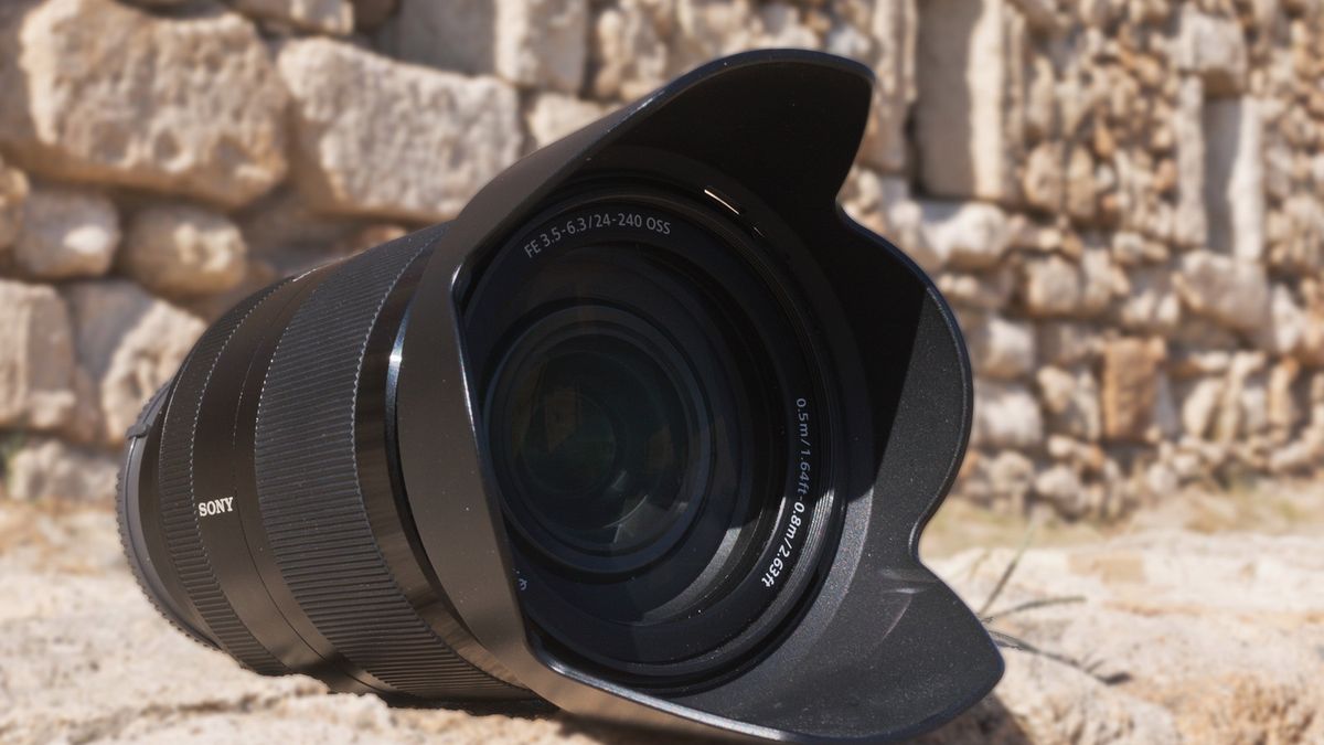 Superzoom wagi ciężkiej, czyli Sony FE 24-240 mm f/3,5-6,3 [test] 1