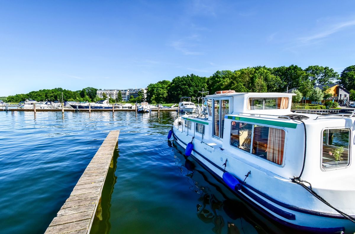 Houseboat - zdjęcie ilustracyjne