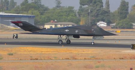 F-117 w powietrzu. To niezwykle rzadkie nagrania [WIDEO]