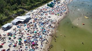 Prawdziwy nalot turystów na polski kurort. "Takiego weekendu to ja nie pamiętam"