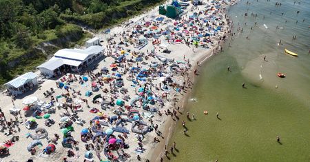 Prawdziwy nalot turystów na polskie kurorty. "Takiego weekendu to ja nie pamiętam"