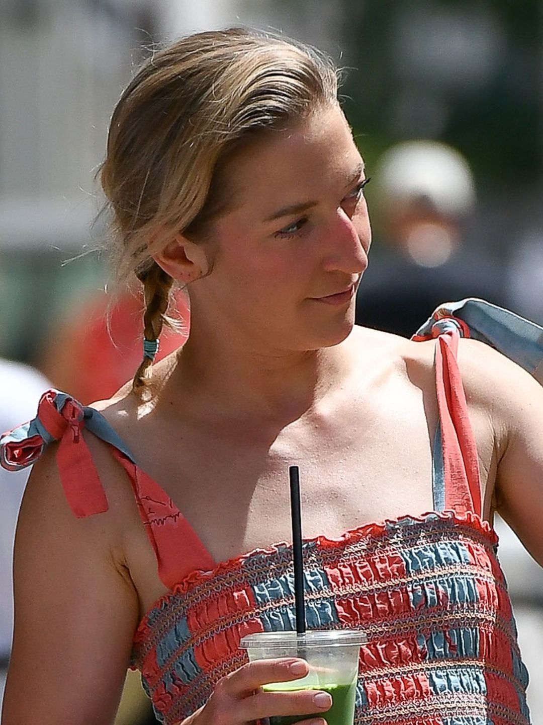 Lara Gessler 