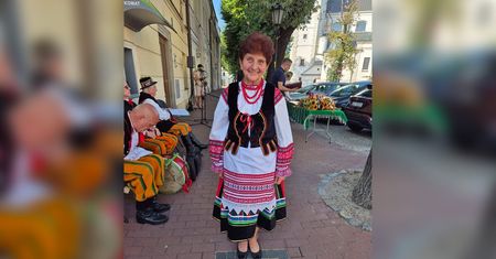 Tkaczka z woj. lubelskiego Stanisława Kowalewska uhonorowana „Gwiozdą Łowicką”