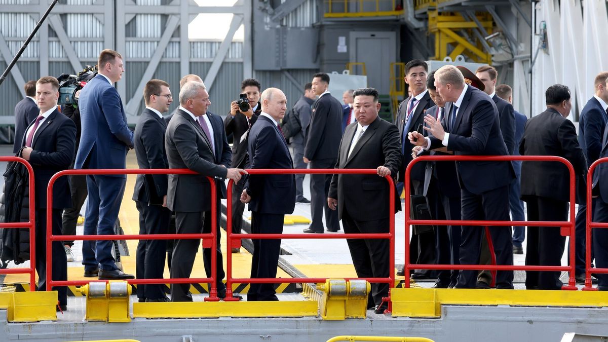 AMUR REGION, RUSSIA - SEPTEMBER 13: (----EDITORIAL USE ONLY - MANDATORY CREDIT - 'KREMLIN PRESS OFFICE / HANDOUT' - NO MARKETING NO ADVERTISING CAMPAIGNS - DISTRIBUTED AS A SERVICE TO CLIENTS----) Russian President Vladimir Putin (C-L) and North Korean leader Kim Jong-Un (C-R) inspect the Russian spaceport Vostochny Cosmodrome in Russia's Amur region in the Far East on September 13, 2023. North Korean leader Kim Jong-Un said on Wednesday that relations with Russia are 'the very first priority' for his country. Putin and Kim then visited several facilities of the cosmodrome and also examined the construction of the new infrastructure. (Photo by Kremlin Press Office / Handout/Anadolu Agency via Getty Images)