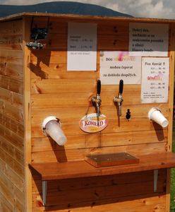 Automaty z piwem w Karkonoszach. Zdumiewający pomysł Czech