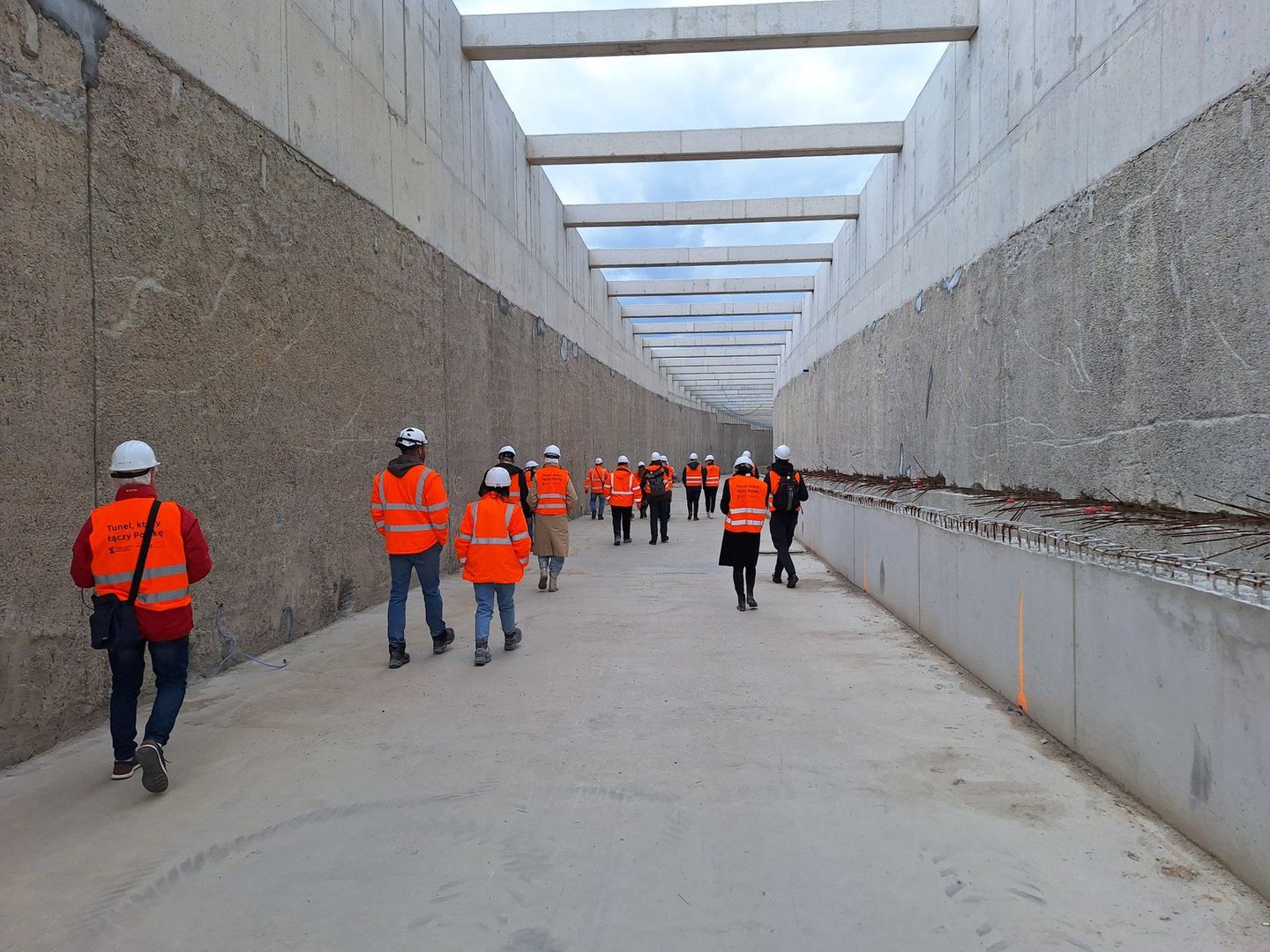 Budowa tunelu kolejowego pod Łodzią - prace na podziemnym przystanku Łódź Koziny
