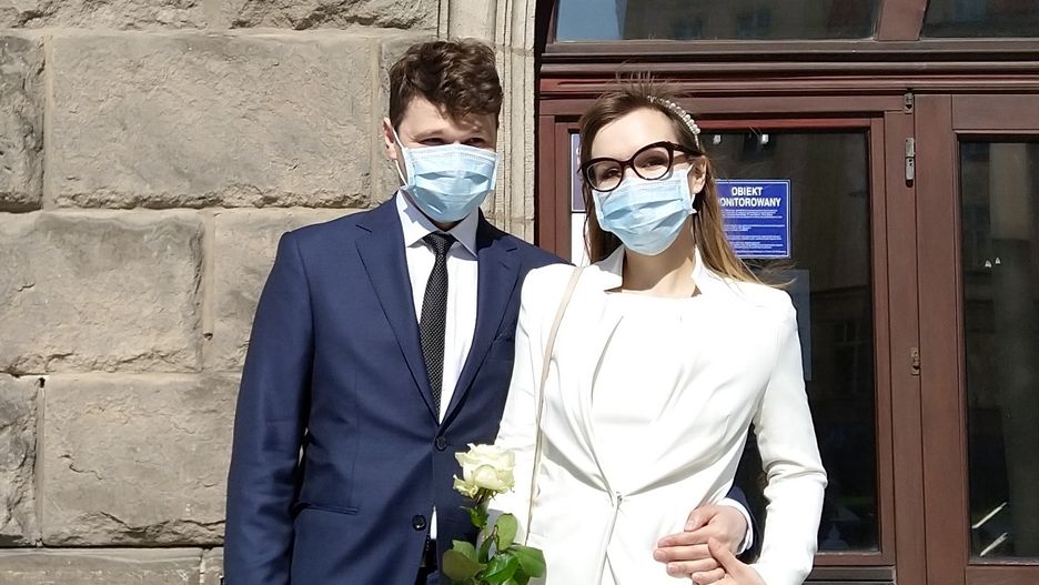 Ślub w trakcie pandemii koronawirusa. Adrianna Żyta i jej mąż