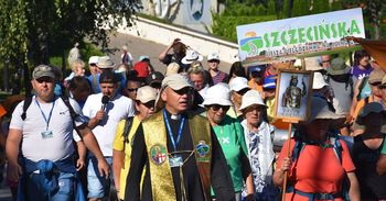 Najdłuższa piesza pielgrzymka wyruszyła na Jasną Górę. W Szczecinie za trzy dni