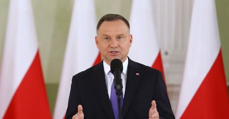 Wybory 2020. Najnowszy sondaż. Minimalna przewaga Rafała Trzaskowskiego nad Andrzejem Dudą