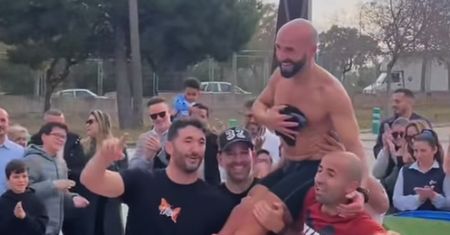 Boli od samego patrzenia. Tak pobił rekord Guinnessa