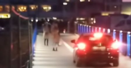 Kobieta w lexusie chciała ominąć korek. Nie do wiary, co wymyśliła