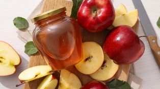 Każdy owoc z flagą. Wkrótce duże zmiany w codziennych zakupach