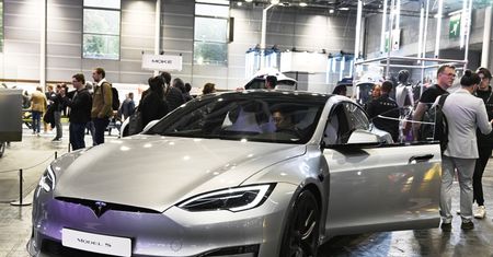 Nie opłaca się brać z salonu. Te auta najszybciej tracą na wartości