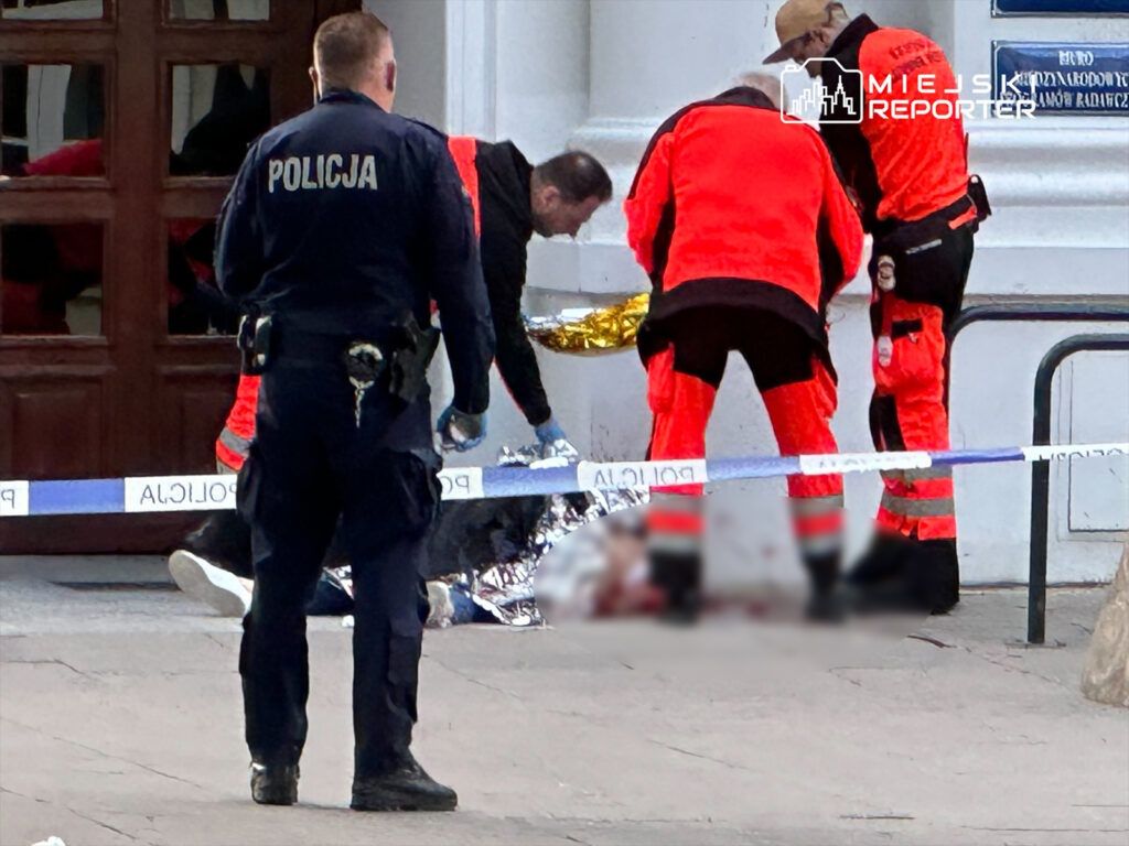 Brutalne morderstwo na terenie Uniwersytetu Warszawskiego. Mężczyzna zaatakował siekierą