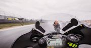 MotoGP 21 niemal jak rzeczywistość. Trudno uwierzyć, że to nagranie z rozgrywki
