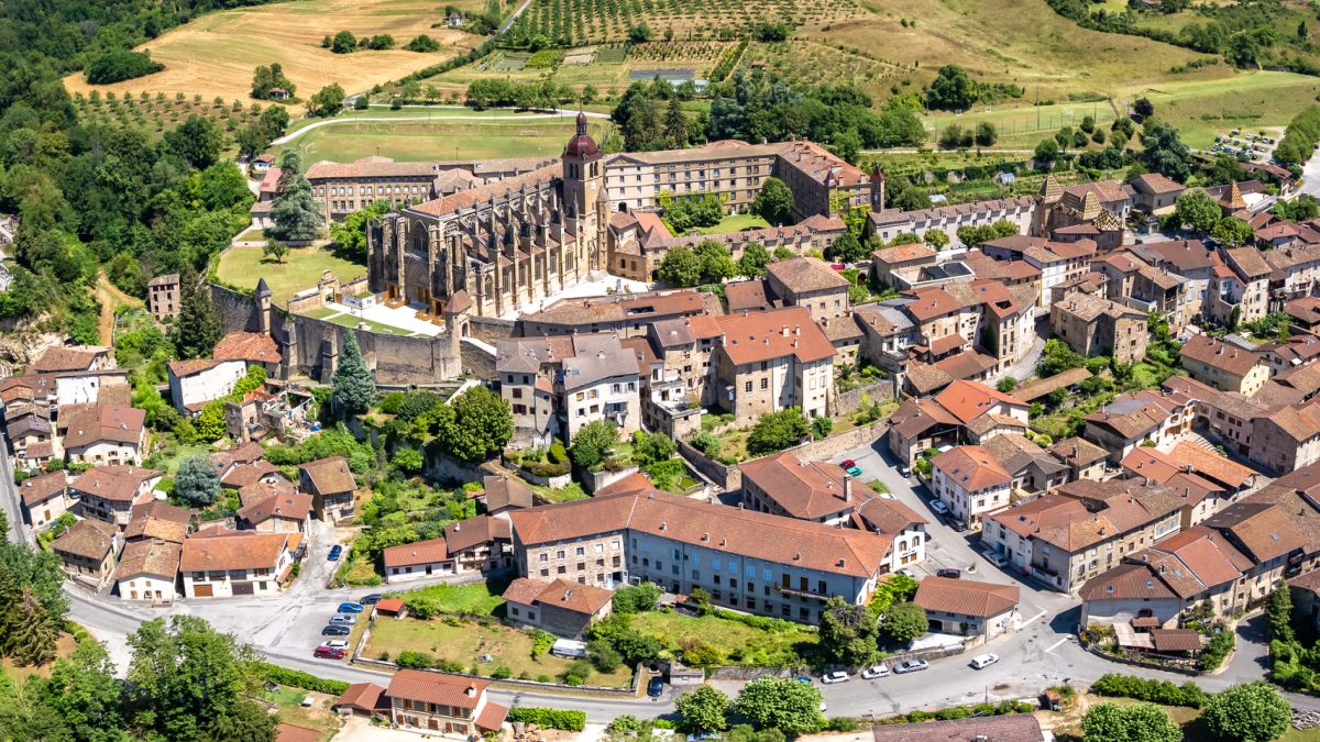 We Francji znajduje się wiele nieodkrytych urokliwych miejscowoś