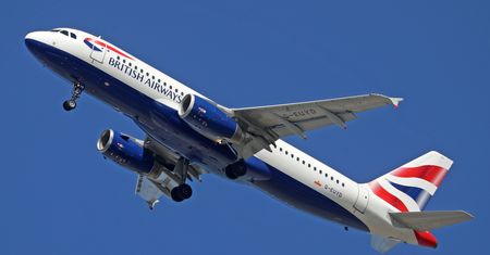 British Airways BA919: dwa alarmy przeciągnięcia podczas podejścia na Heathrow