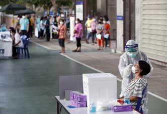 COVID-19. Naukowcy zapowiadają nowy test. Wykrywa koronawirusa w ślinie