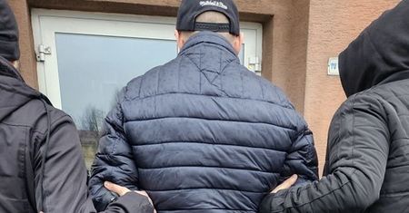 Bezczelny złodziej. Okradł strażaków, gdy gasili pożar