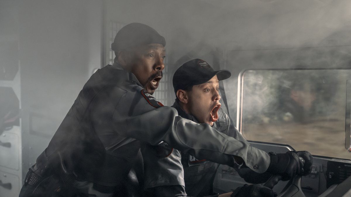 Eddie Murphy i Pete Davidson w "The Pickup"