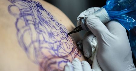 Miała powiększone węzły chłonne. Lekarze myśleli, że to rak. Winny był tatuaż
