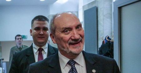 Macierewicz dostał nowe stanowisko. Dwa dni po wyrzuceniu z rządu...