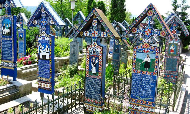 10 najdziwniejszych cmentarzy