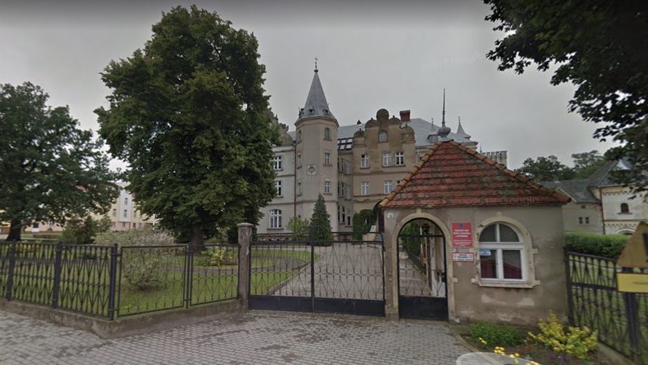 Szczepienia na COVID. Córka zmarłego 73-latka: Chcę wiedzieć, czy tatę zabiła szczepionka