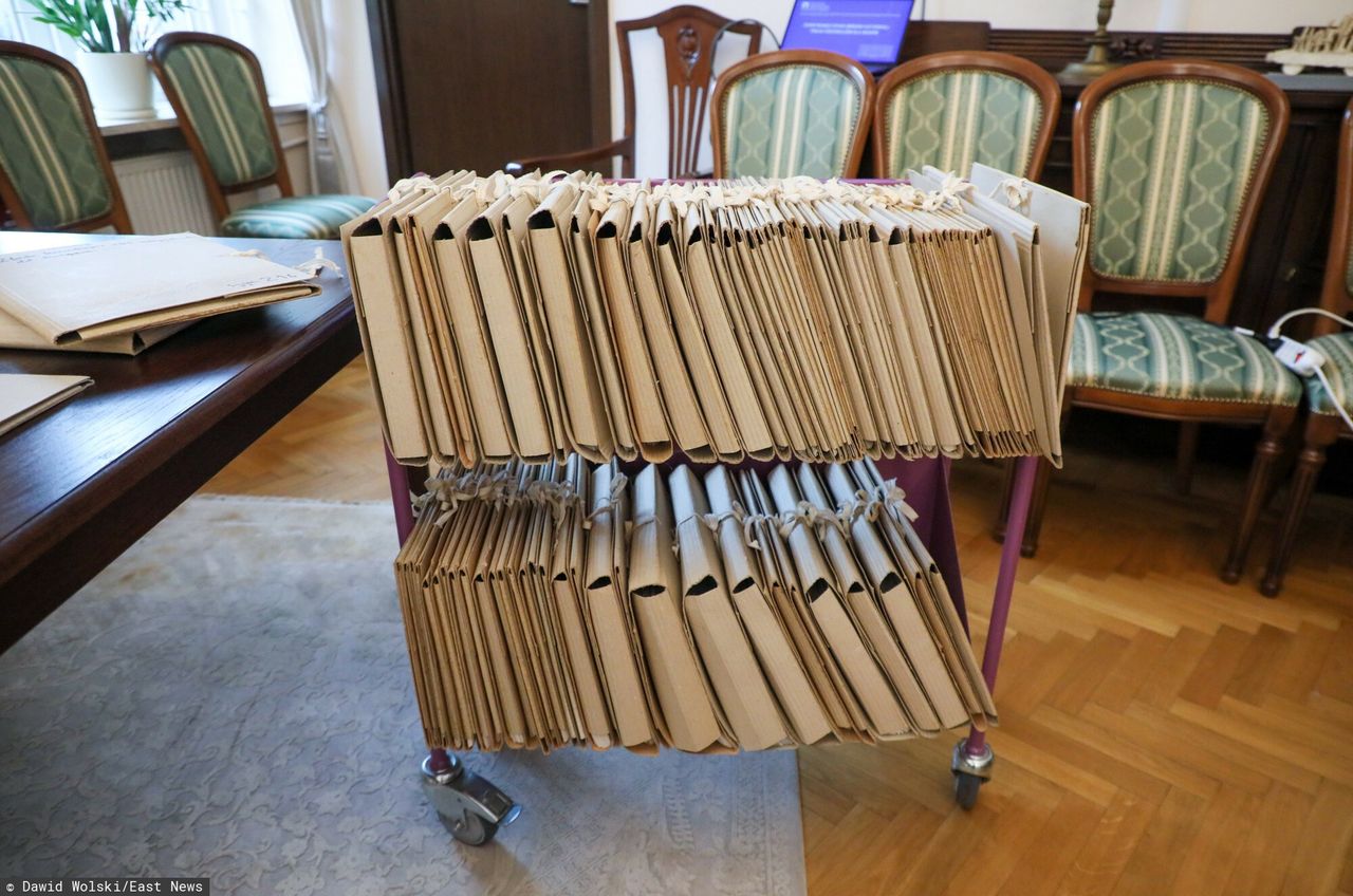 UK restricts access to files of 250,000 Polish veterans