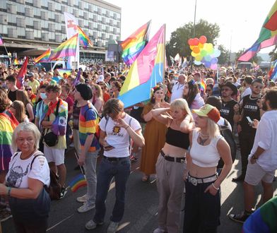 Marsz Równości w Krakowie. W tym samym czasie kontrmanifestacja