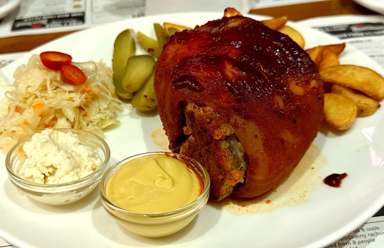 Piramida żywieniowa w różnych krajach. Zobacz, jak bardzo różni się "zdrowy talerz" na świecie