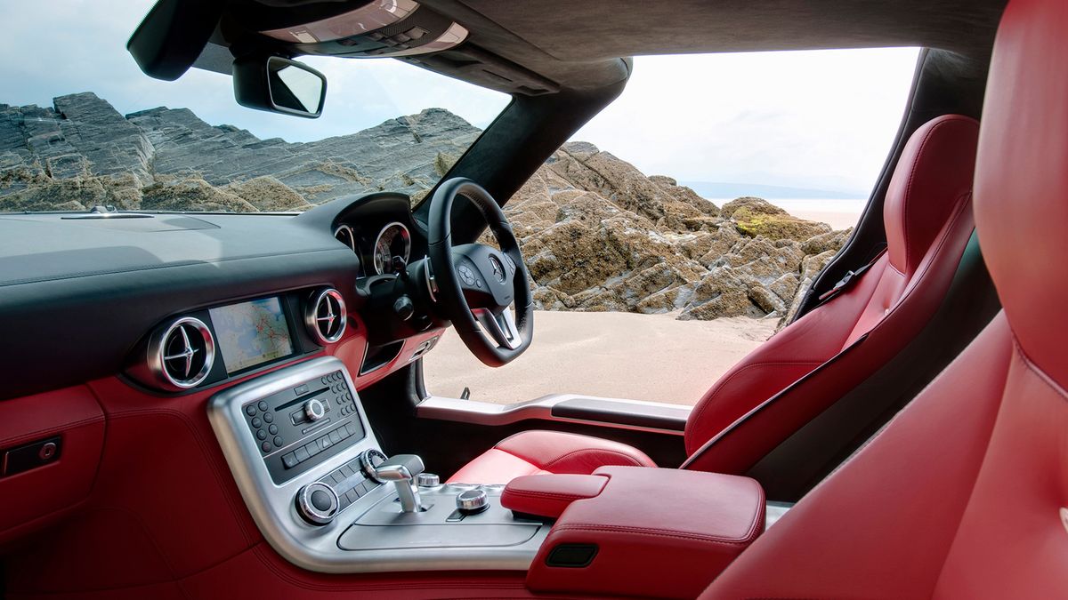 Mercedes-Benz SLS AMG kierownica po prawej stronie