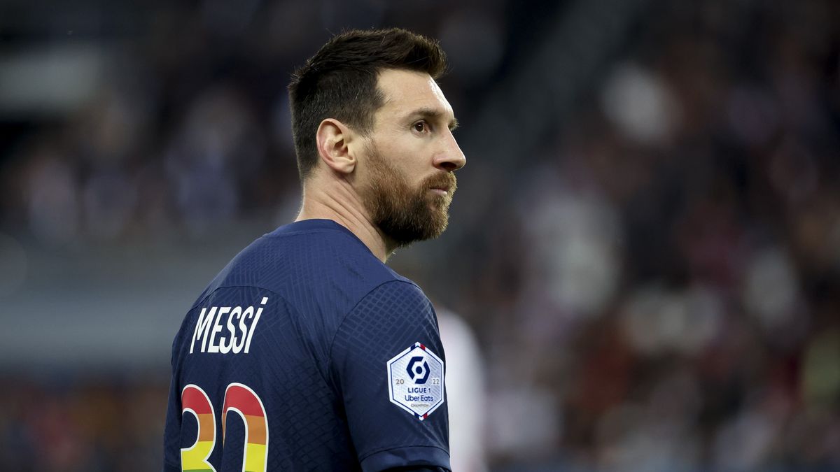 PARIS, FRANCE - MAY 13: Lionel Messi of PSG during the Ligue 1 match between Paris Saint-Germain (PSG) and AC Ajaccio (ACA) at Parc des Princes on May 13, 2023 in Paris, France. (Photo by Jean Catuffe/Getty Images)