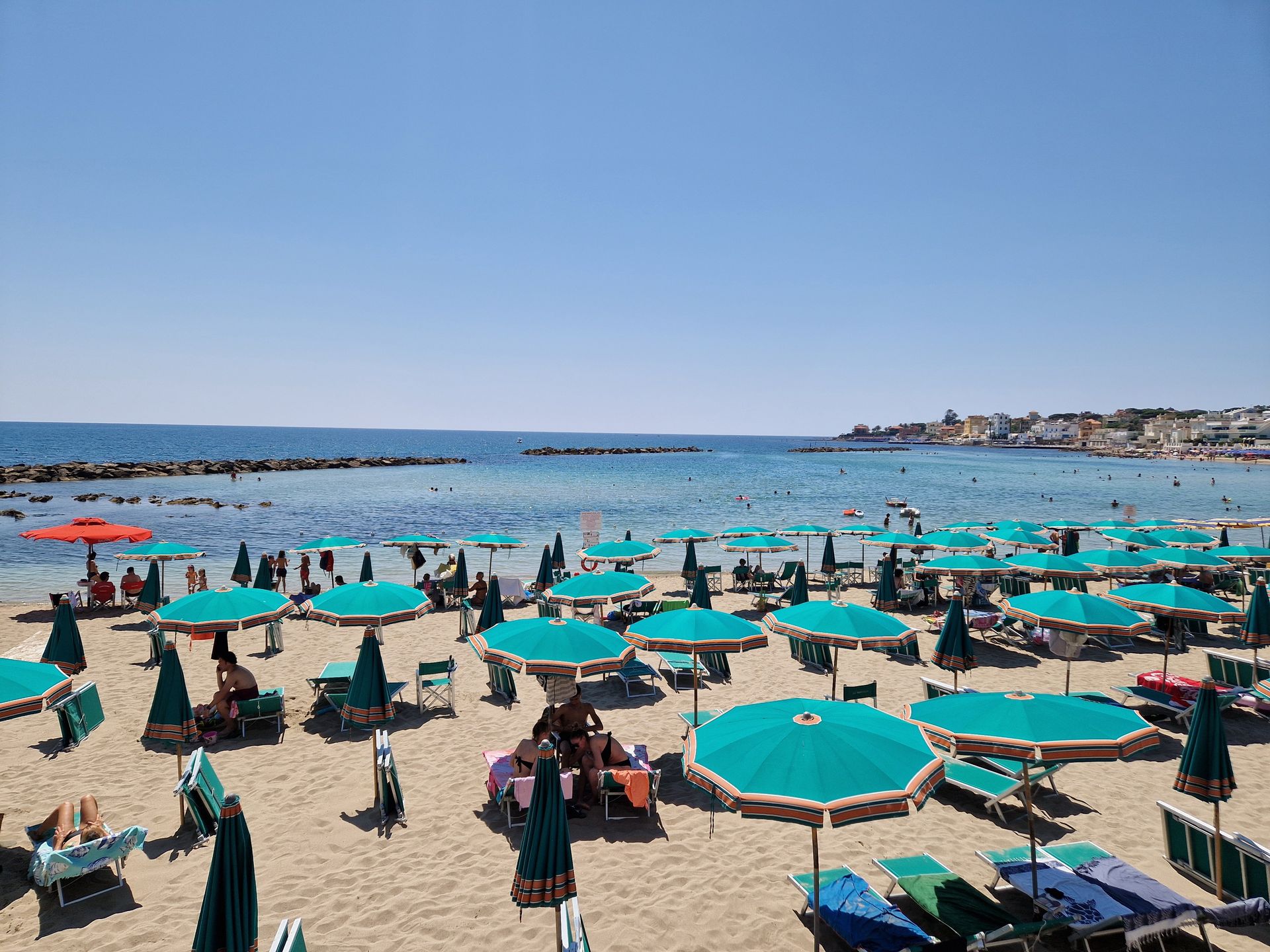 Plażowanie blisko Rzymu jest możliwe
