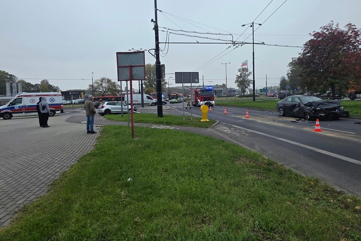 Zderzenie volkswagena z BMW na rondzie Mohyły w Lublinie