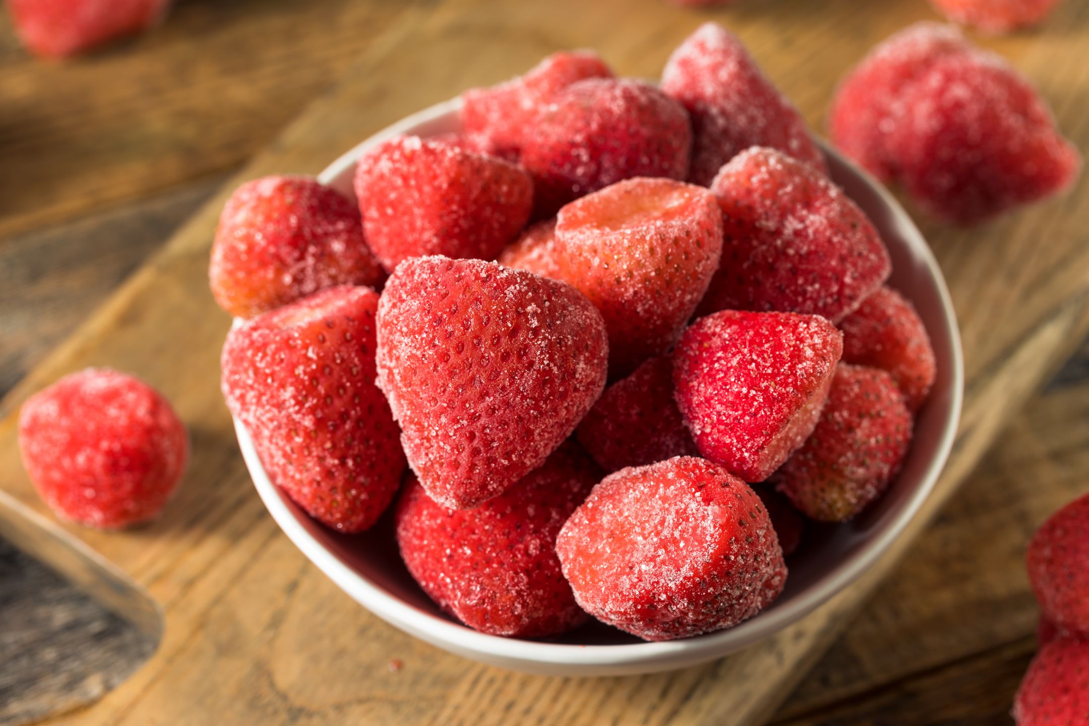 Mrożone truskawki są świetne na koktajl i domowe lody