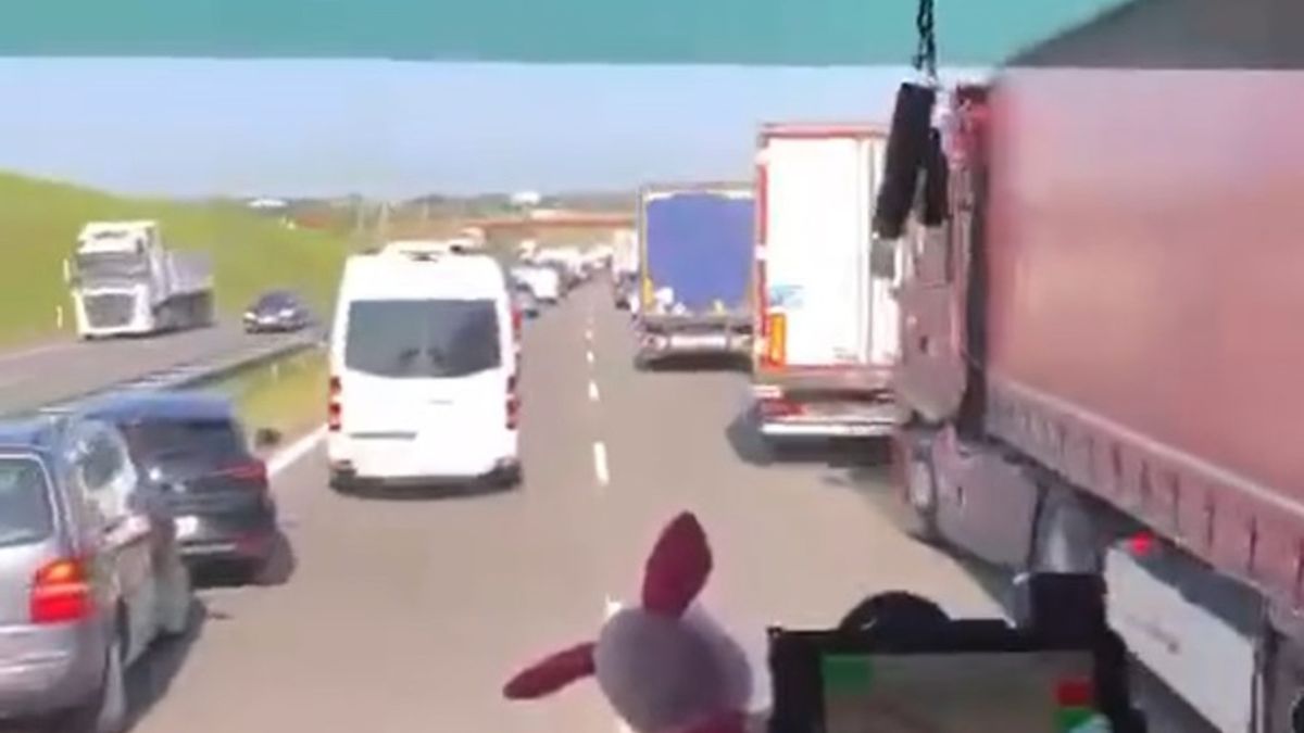 Nagranie strażaków z A4. Taki korytarz życia utworzyli kierowcy