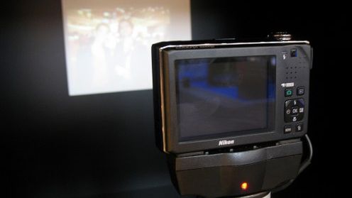 IFA 2009: Nikon Coolpix S1000pj 1