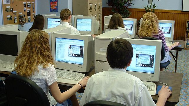 Komputer dla studenta - jaki wybrać? Czego jeszcze potrzebuje nowoczesny student? 1