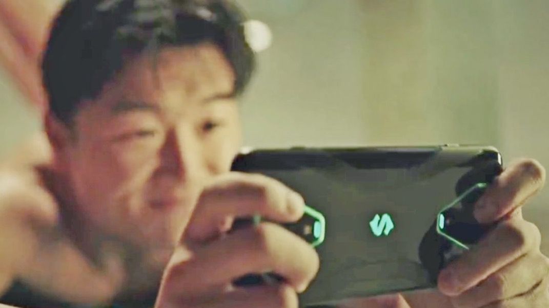 Black Shark 3 Pro zaskoczy... wysuwanymi przełącznikami mechanicznymi 1