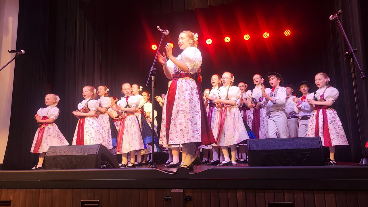 Koncert zespołu "Równica" rozpoczął jubileusz 90-lecia Domu Polskiego