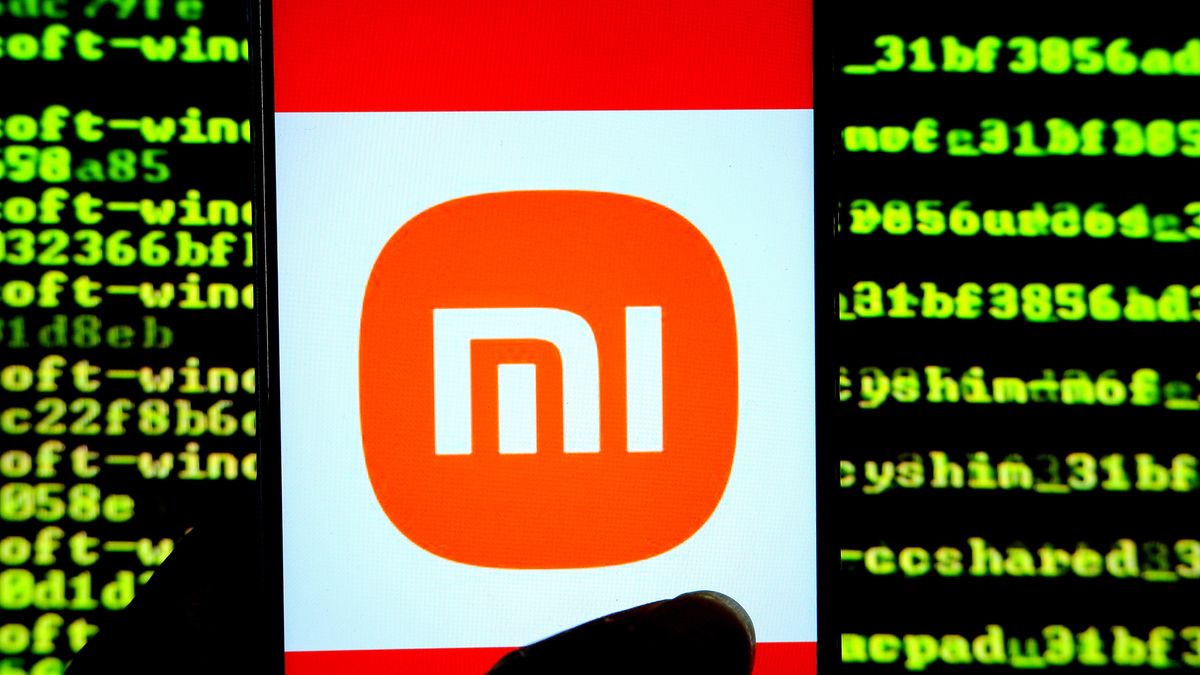INDIA - 2022/07/07: In this photo illustration, a Xiaomi (MI) logo is displayed on a smartphone screen. (Photo Illustration by Avishek Das/SOPA Images/LightRocket via Getty Images)