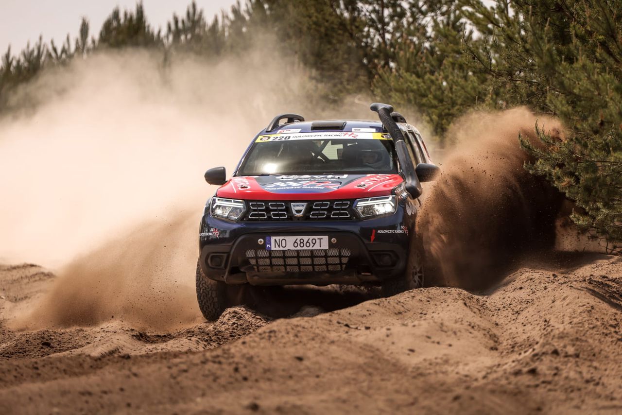 Dacia Duster Motrio Cup na półmetku. Nasza zawodniczka trzecia w Baja Czarne