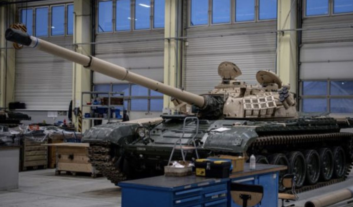 Czołgi T-72B z Maroka pojechały do walczącej Ukrainy. Po drodze przeszły modernizację w Czechach